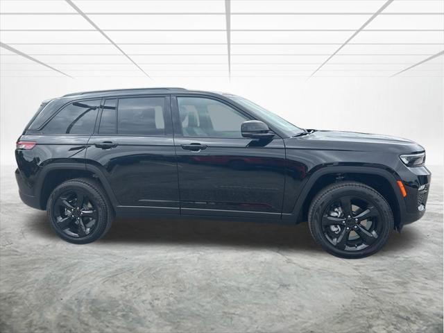 new 2024 Jeep Grand Cherokee car, priced at $37,959