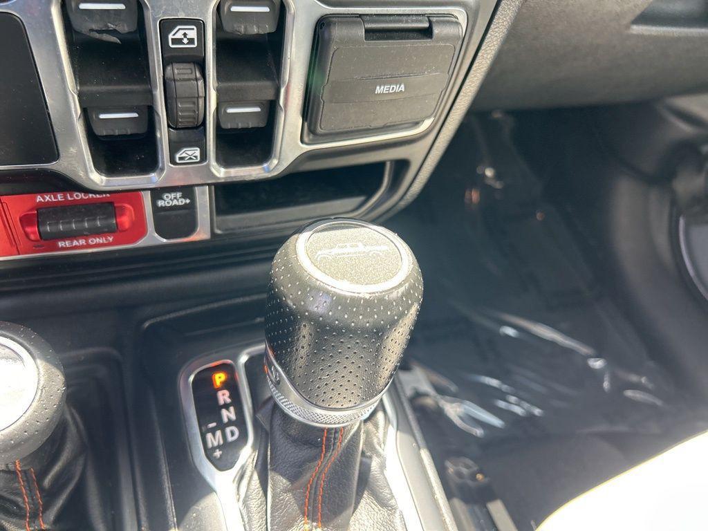 used 2021 Jeep Gladiator car, priced at $27,308