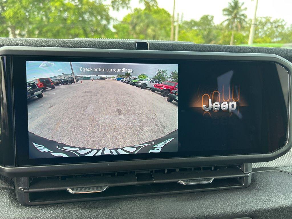 new 2025 Jeep Wrangler car, priced at $44,029