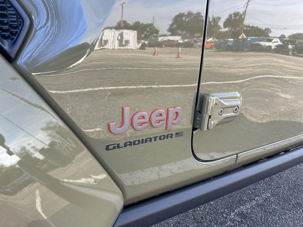 new 2026 Jeep Gladiator car, priced at $52,434