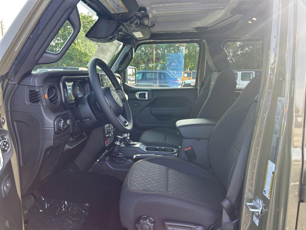 new 2026 Jeep Gladiator car, priced at $52,434