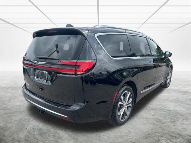 new 2025 Chrysler Pacifica car, priced at $53,009