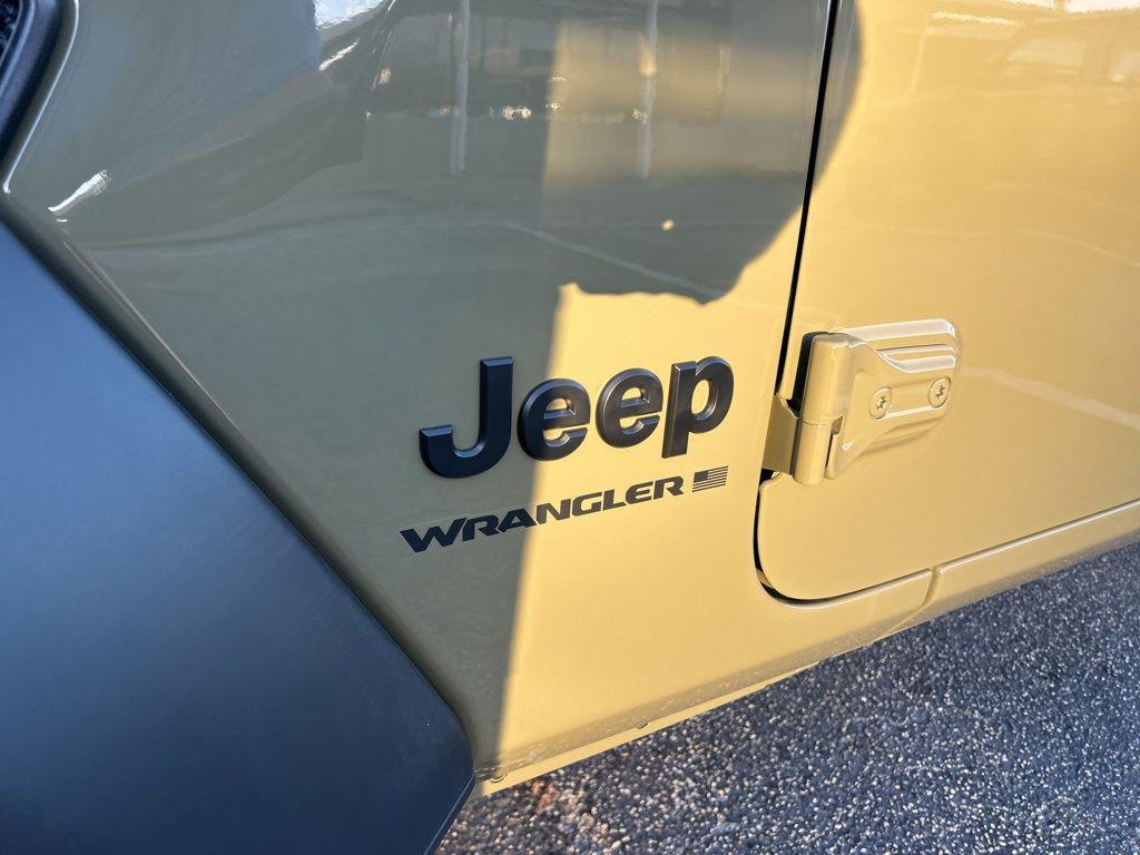 new 2026 Jeep Wrangler car, priced at $41,095