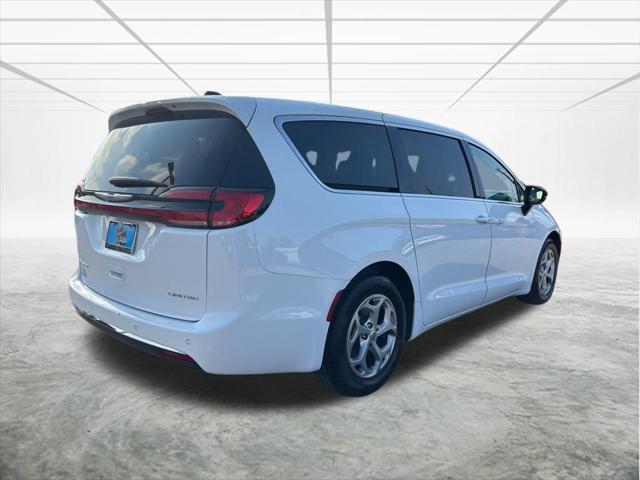 used 2024 Chrysler Pacifica car, priced at $36,877