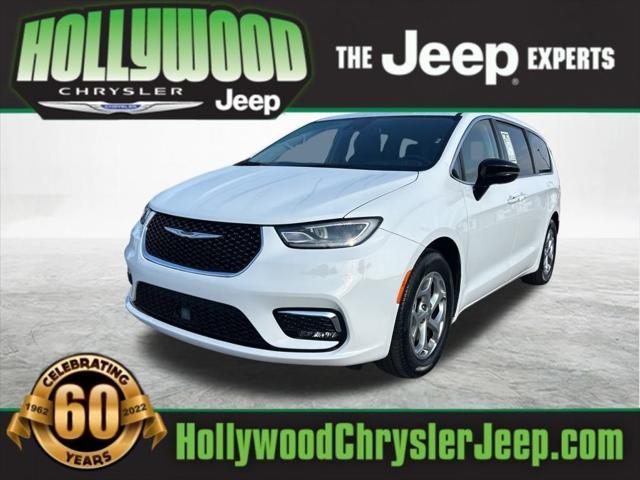 used 2024 Chrysler Pacifica car, priced at $36,877