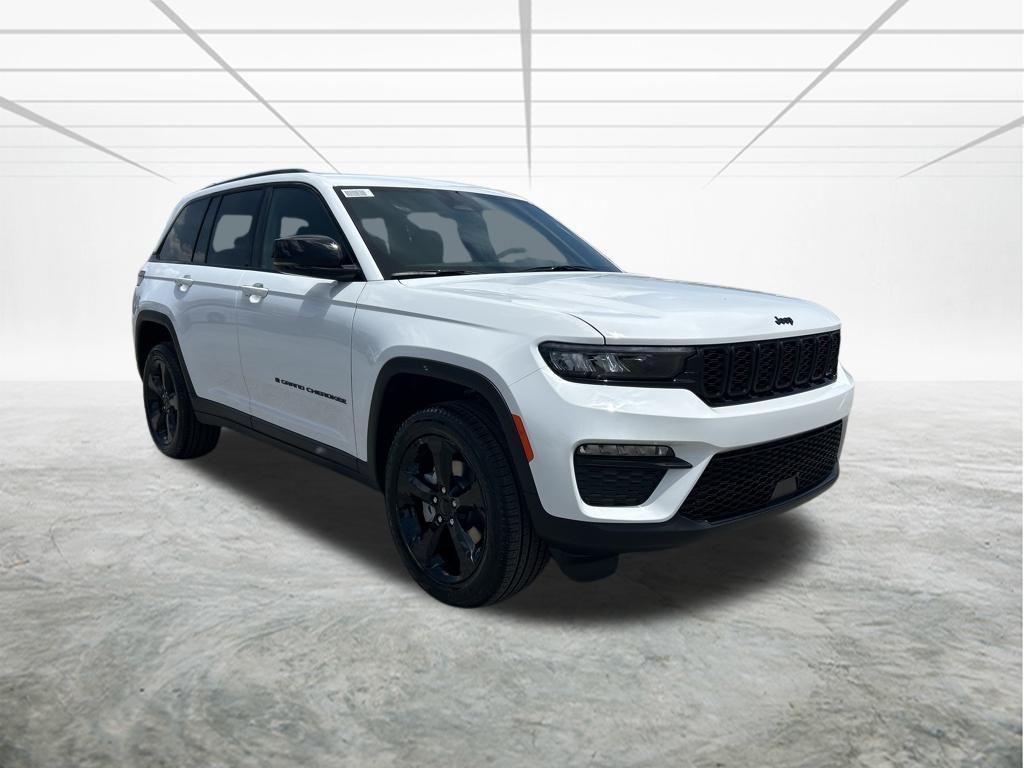new 2025 Jeep Grand Cherokee car, priced at $39,722