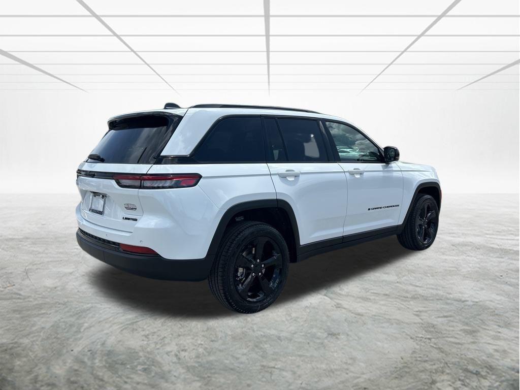 new 2025 Jeep Grand Cherokee car, priced at $39,722