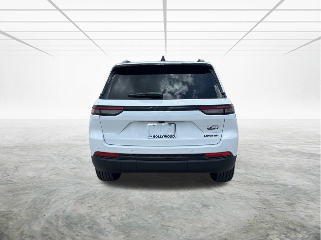 new 2025 Jeep Grand Cherokee car, priced at $39,722