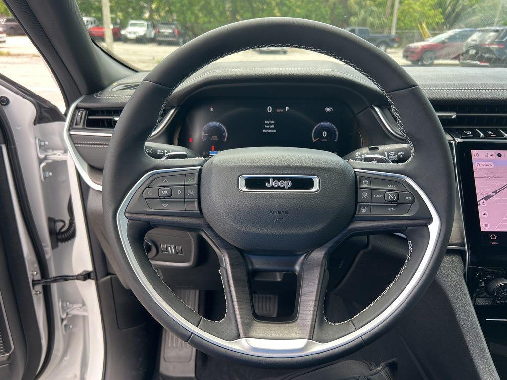 new 2025 Jeep Grand Cherokee car, priced at $39,722