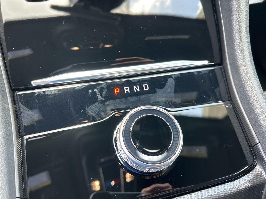 new 2025 Jeep Grand Cherokee car, priced at $39,722