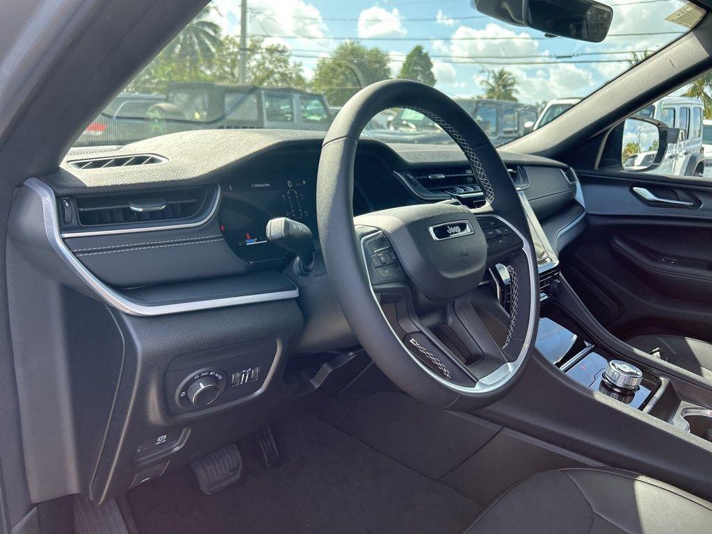 new 2025 Jeep Grand Cherokee L car, priced at $38,446