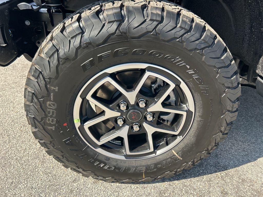 new 2025 Jeep Wrangler car, priced at $60,599
