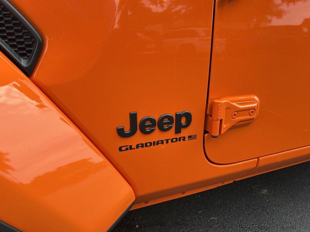new 2025 Jeep Gladiator car, priced at $40,460