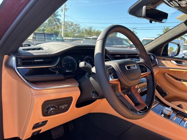 new 2025 Jeep Grand Cherokee car, priced at $71,997