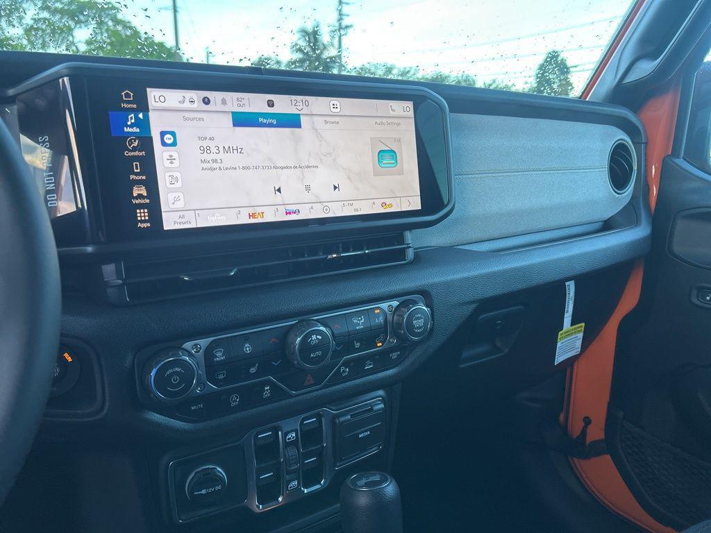 new 2025 Jeep Wrangler car, priced at $43,477