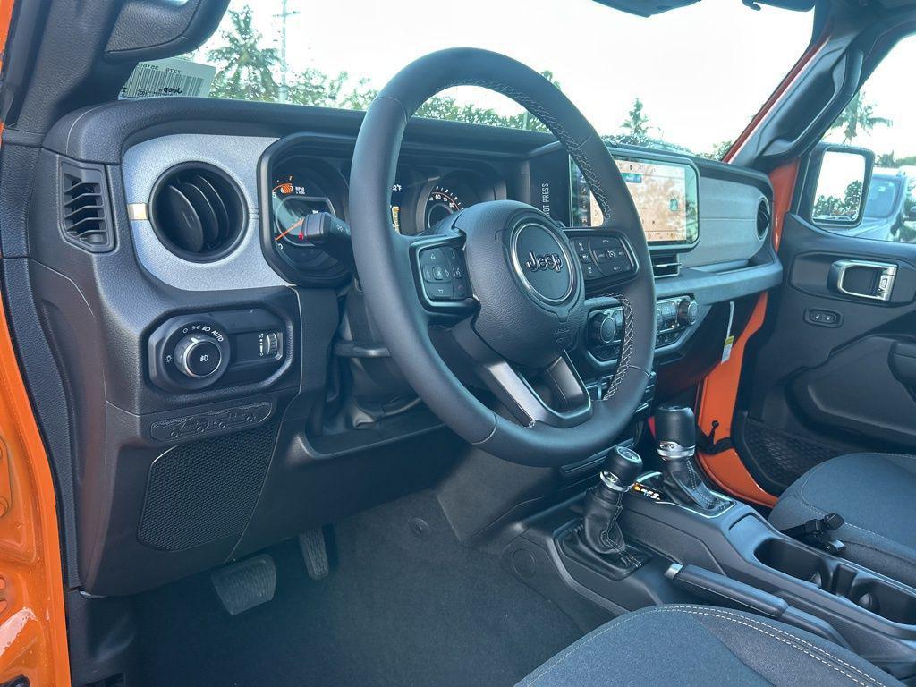 new 2025 Jeep Wrangler car, priced at $43,477