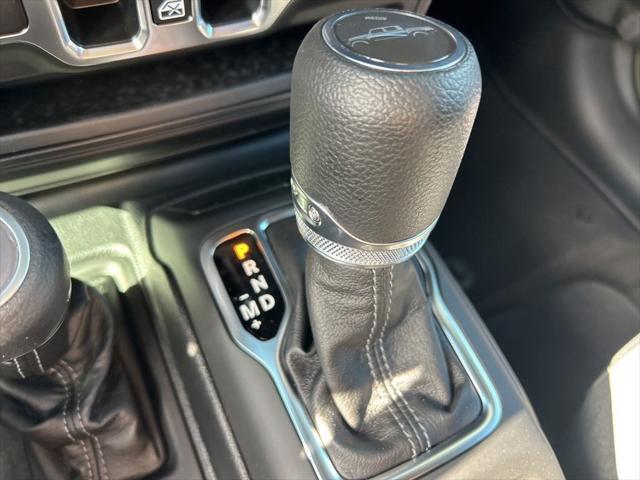 new 2025 Jeep Gladiator car, priced at $45,373