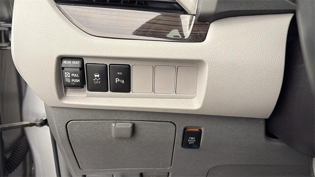 used 2018 Toyota Sienna car, priced at $21,763