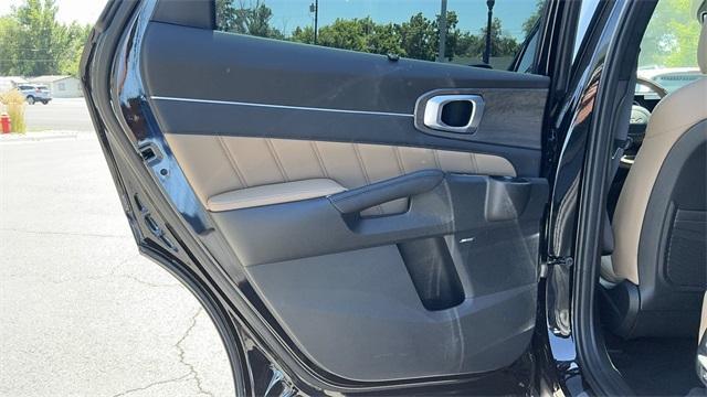 new 2025 Kia Sorento car, priced at $43,095