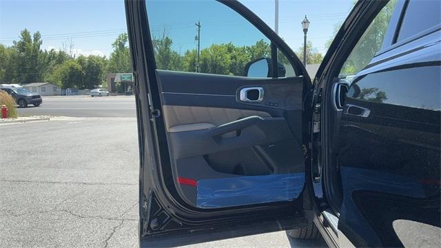 new 2025 Kia Sorento car, priced at $43,095