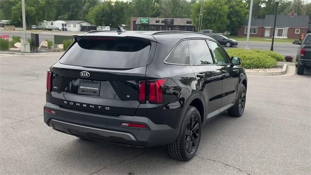 used 2021 Kia Sorento car, priced at $25,410