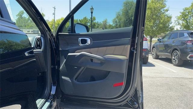 new 2025 Kia Sorento car, priced at $47,095