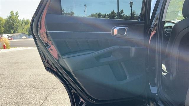 new 2025 Kia Sorento car, priced at $42,584