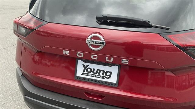 used 2021 Nissan Rogue car, priced at $16,896
