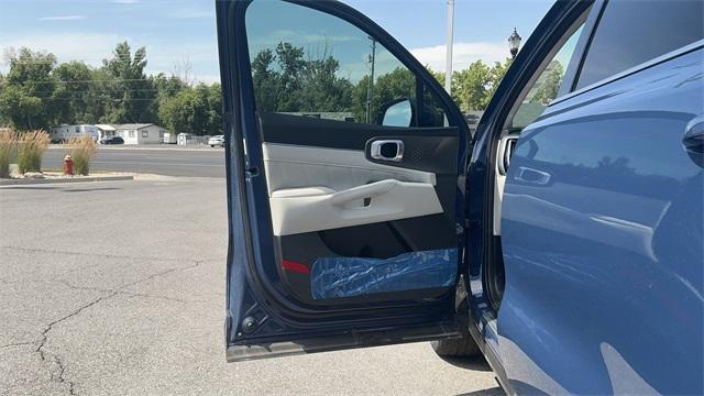 new 2025 Kia Sorento car, priced at $38,873