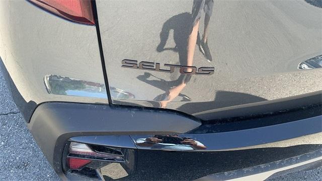 new 2025 Kia Seltos car, priced at $30,041