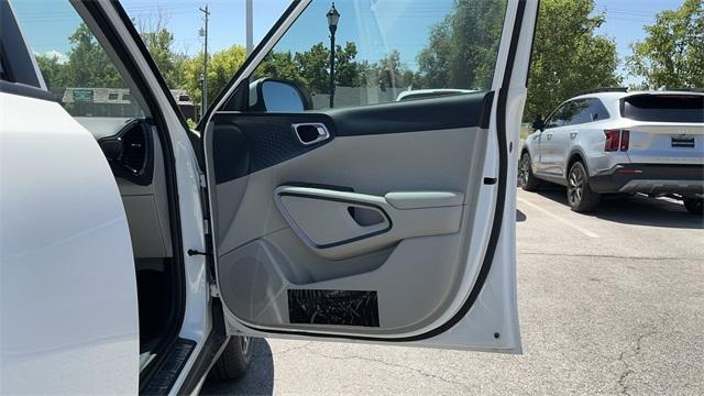 new 2025 Kia Soul car, priced at $25,459