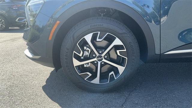 new 2025 Kia Sportage Hybrid car, priced at $34,604