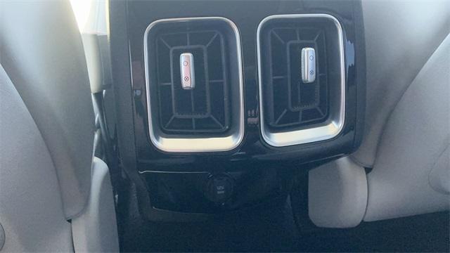 new 2025 Kia Sorento car, priced at $43,568