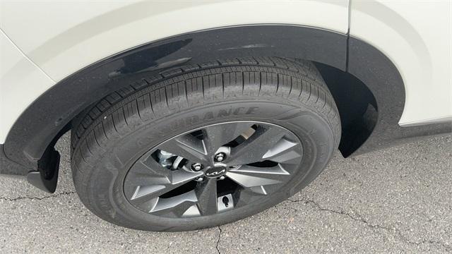 new 2025 Kia Sportage Hybrid car, priced at $38,847
