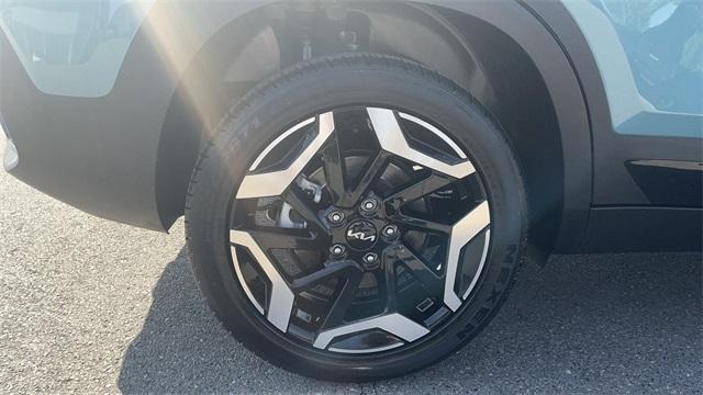 used 2024 Kia Seltos car, priced at $28,549