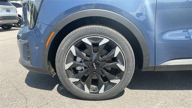 new 2025 Kia Sorento car, priced at $38,873