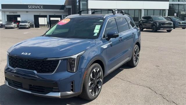 new 2025 Kia Sorento car, priced at $38,873