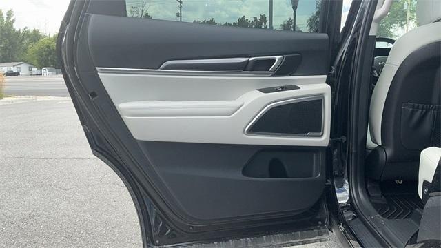 new 2025 Kia Telluride car, priced at $43,337