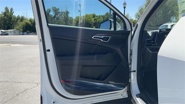 new 2025 Kia Sportage Hybrid car, priced at $35,268