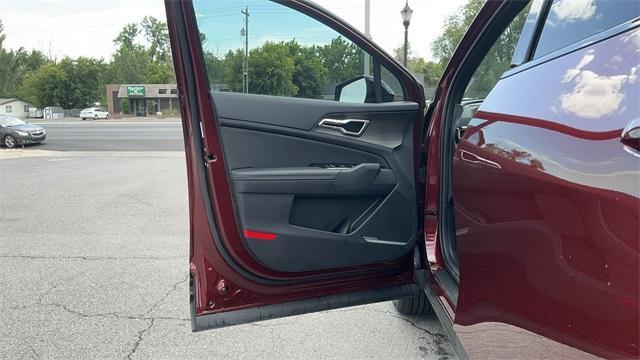 new 2025 Kia Sportage car, priced at $35,049