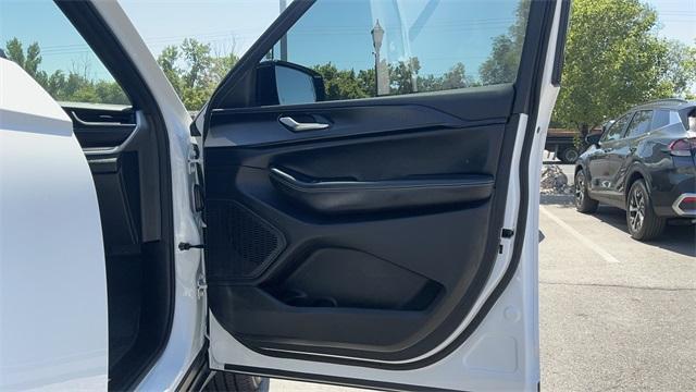 used 2023 Jeep Grand Cherokee car, priced at $34,450