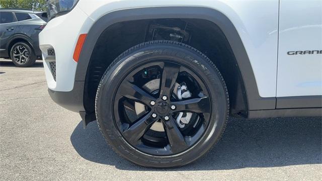 used 2023 Jeep Grand Cherokee car, priced at $34,450