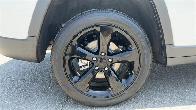 used 2023 Jeep Grand Cherokee car, priced at $34,450
