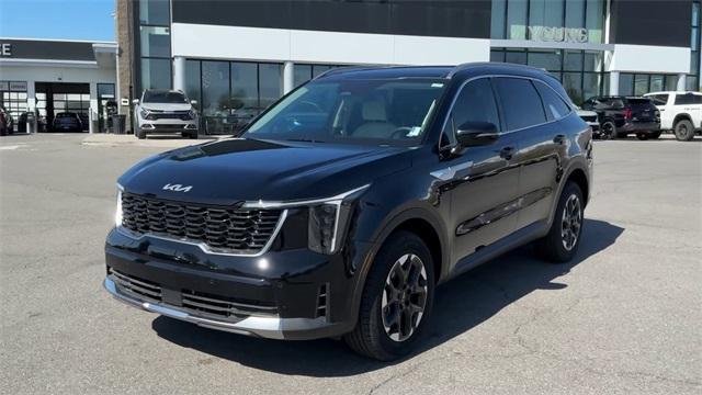 new 2025 Kia Sorento car, priced at $37,038