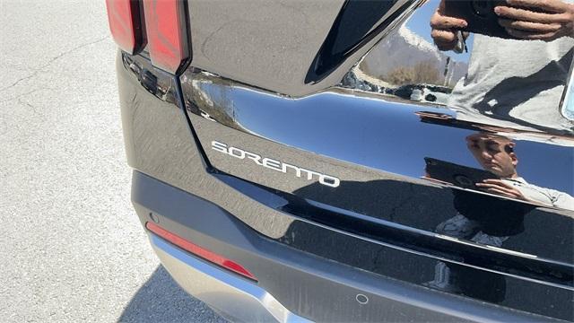 new 2025 Kia Sorento car, priced at $37,038