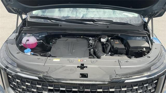 new 2025 Kia Carnival car, priced at $52,675