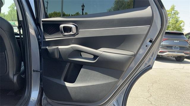 new 2025 Kia Sorento car, priced at $37,058