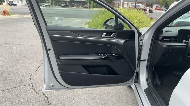 used 2025 Kia K5 car, priced at $28,050