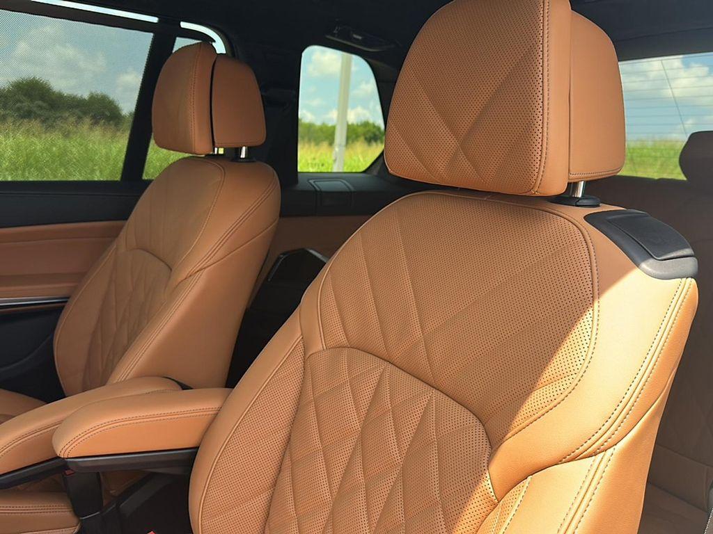 new 2026 BMW X7 car, priced at $97,525