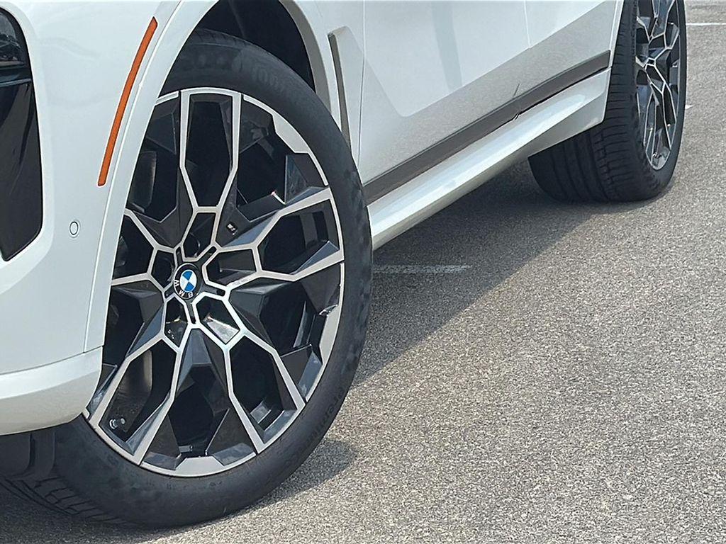 new 2026 BMW X7 car, priced at $97,525